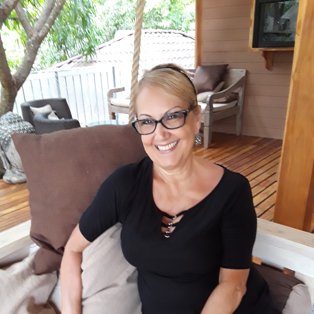 Meet your Posher, Julie